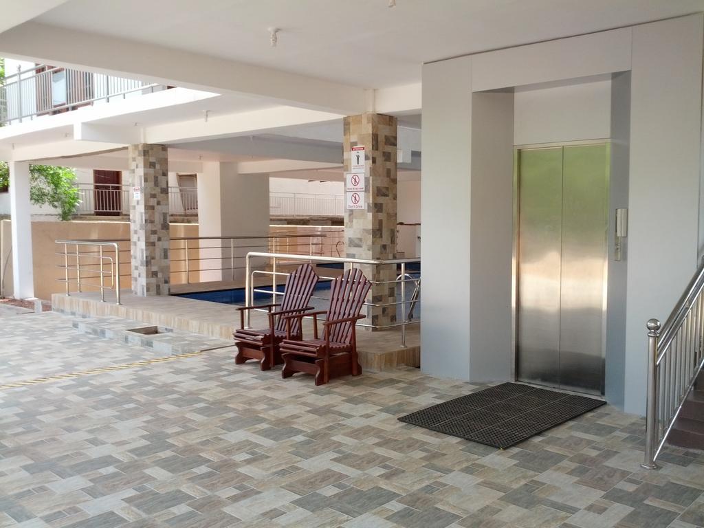 Happy Leoni Hotel Anuradhapura Exterior photo