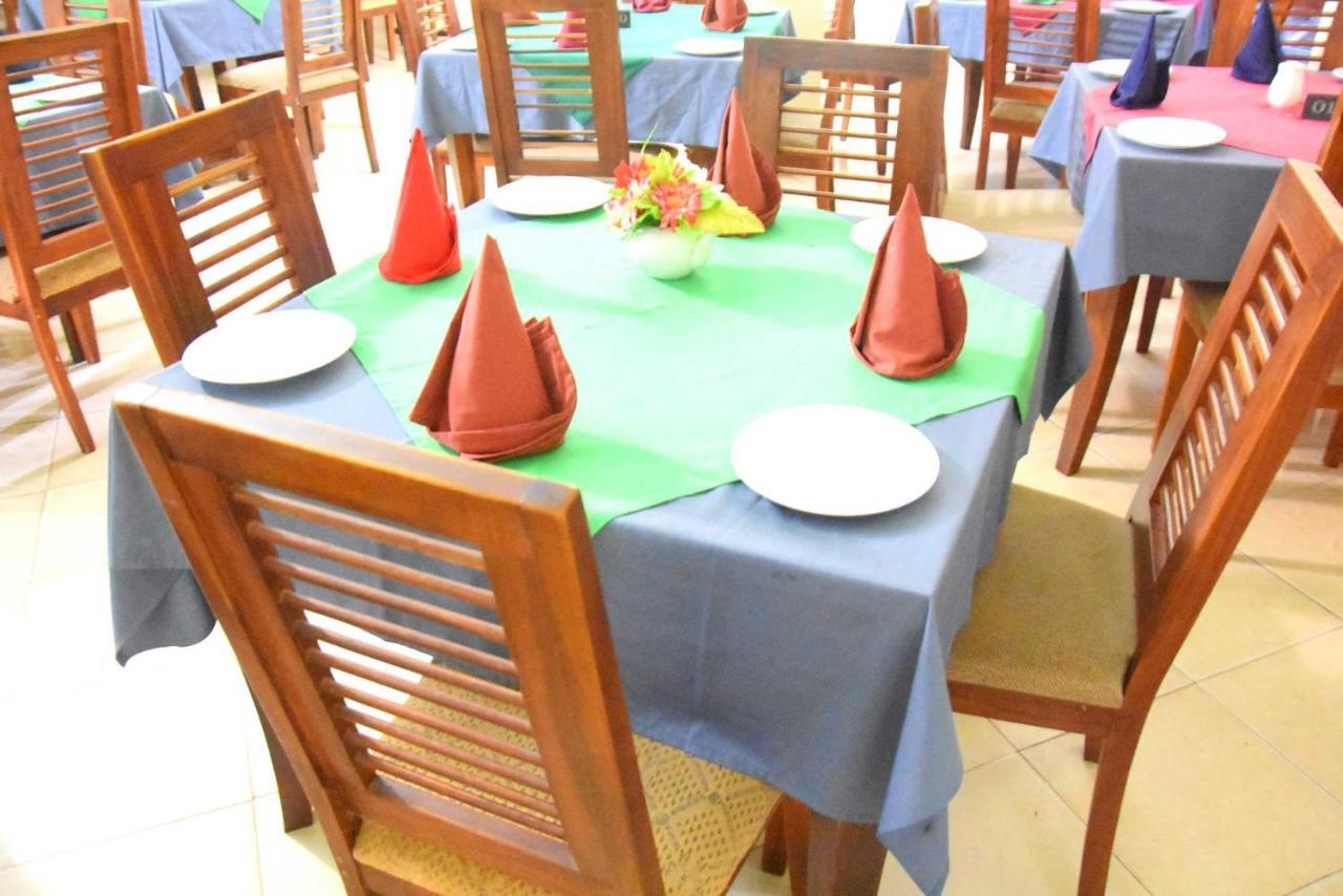 Happy Leoni Hotel Anuradhapura Exterior photo