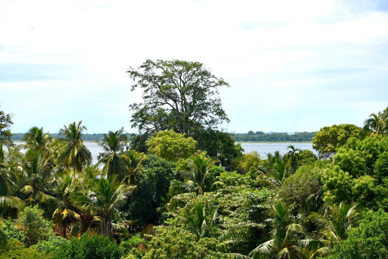 Happy Leoni Hotel Anuradhapura Exterior photo